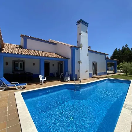 בית נופש Mochos Private Pool